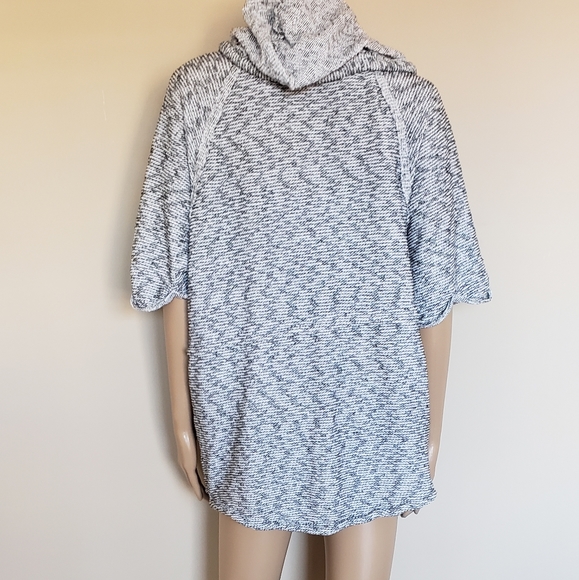 BILLABONG BLACK & WHITE SHORT SLEEVE HOODED ZIP UP - Picture 6 of 6